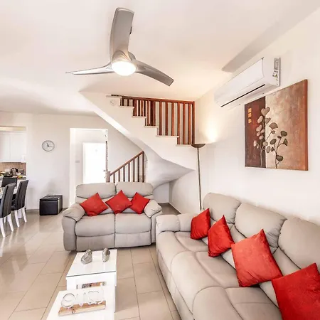 Villa Jasmin Coral Peyia